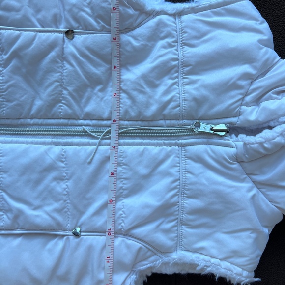 Girls Puffer Vest white size S 2T - Picture 5 of 8